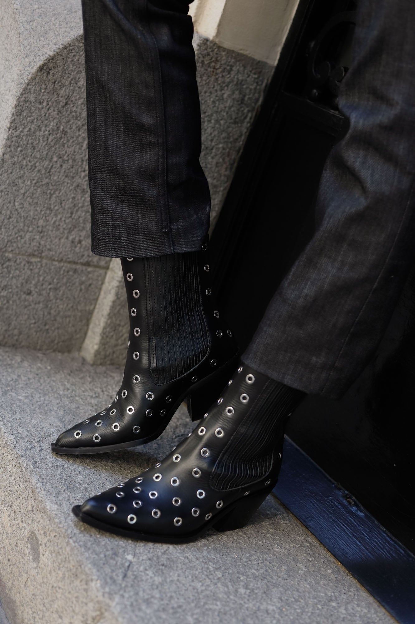 BOTA VELA EYELETS NEGRO 7CM