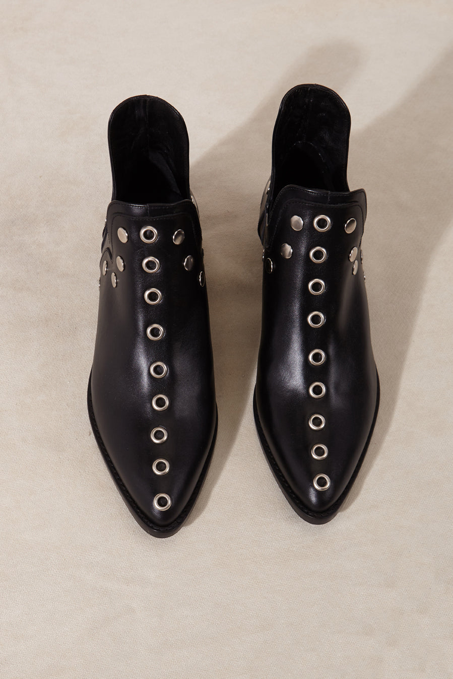 PUNKY BOOTS BLACK STUDDED SILVER 4CM