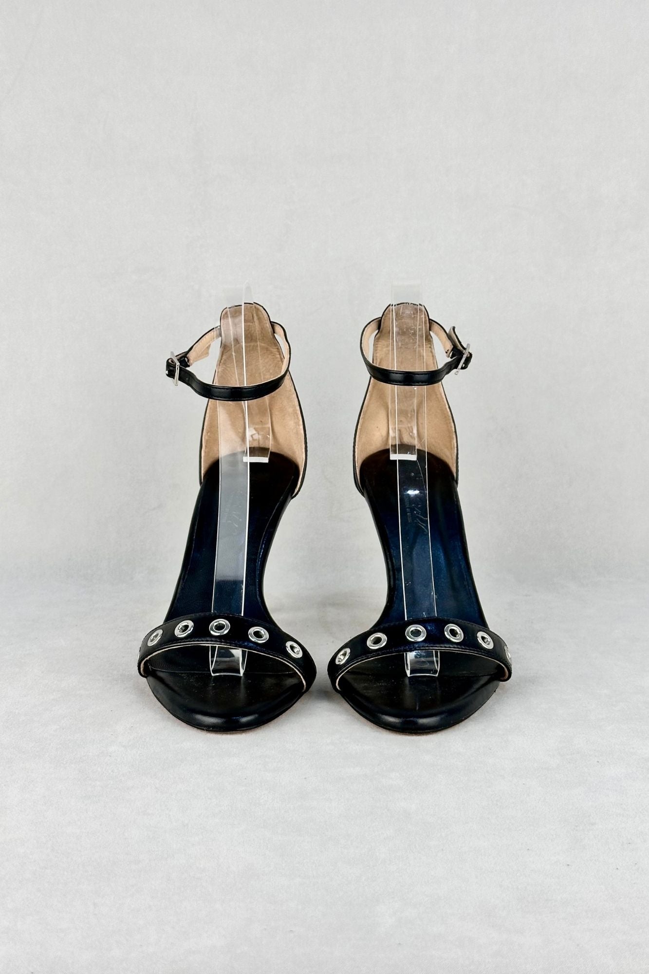 SANDALIA EYELETS NEGRA