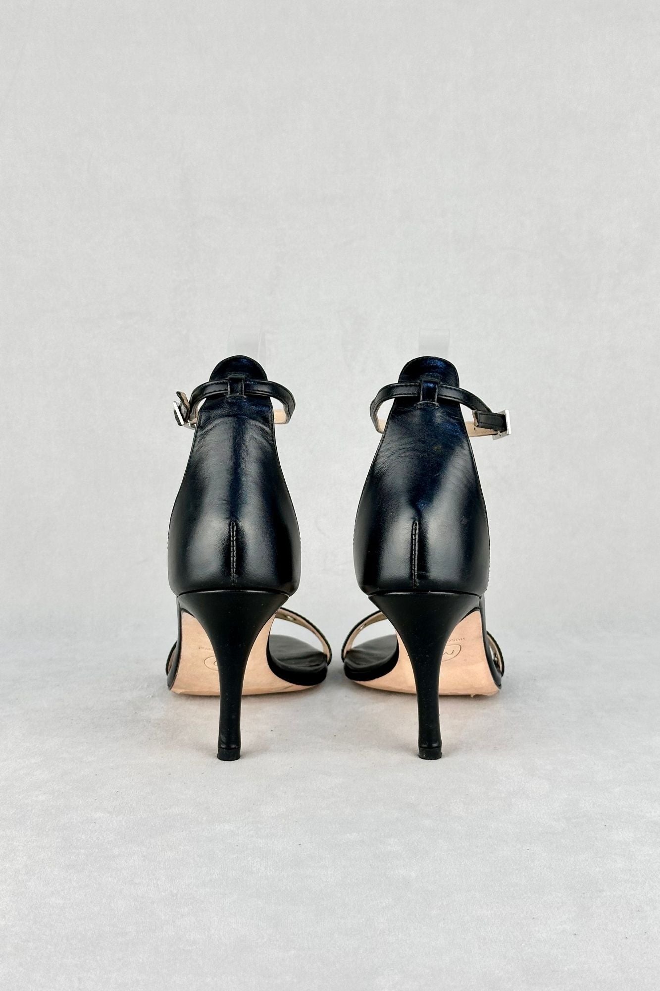 SANDALIA EYELETS NEGRA