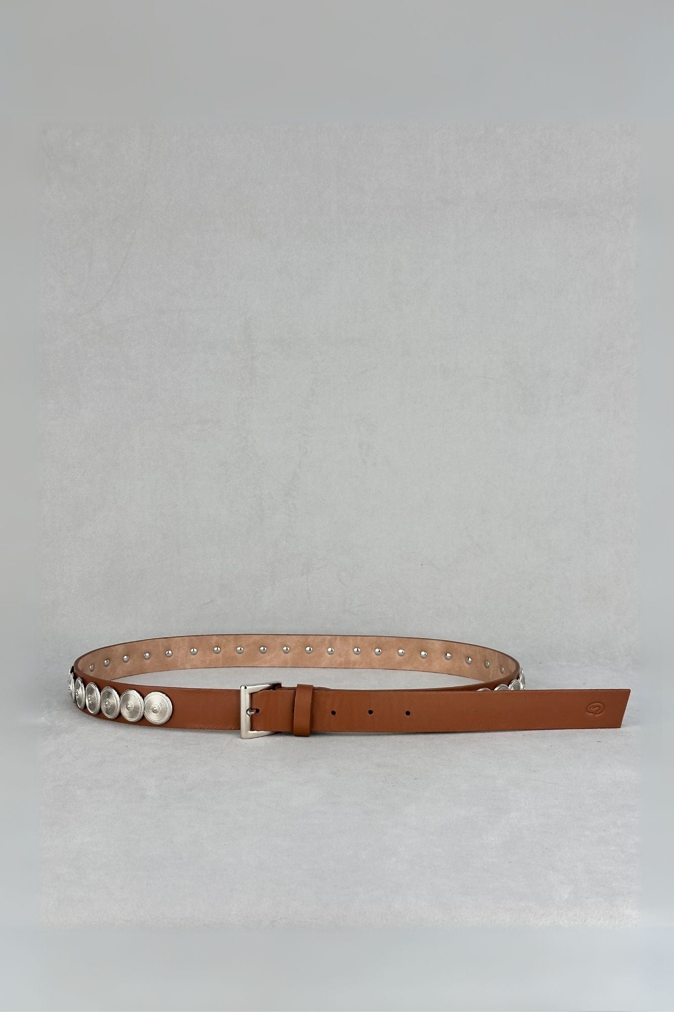 CINTURON TACHAS PLATA