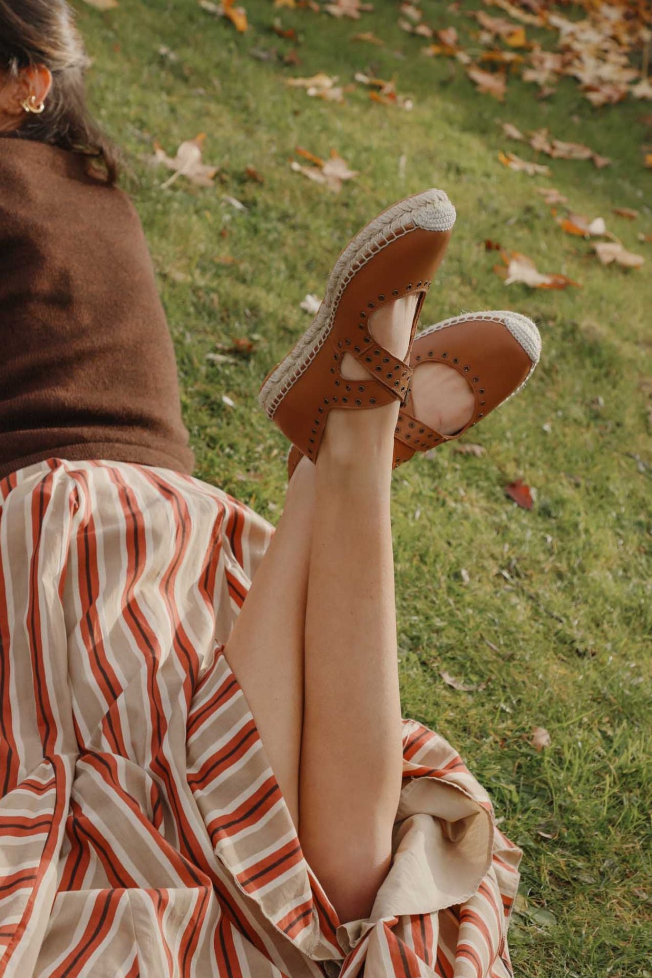 BAILARINA CRUZADA ALAIA TOSTADO