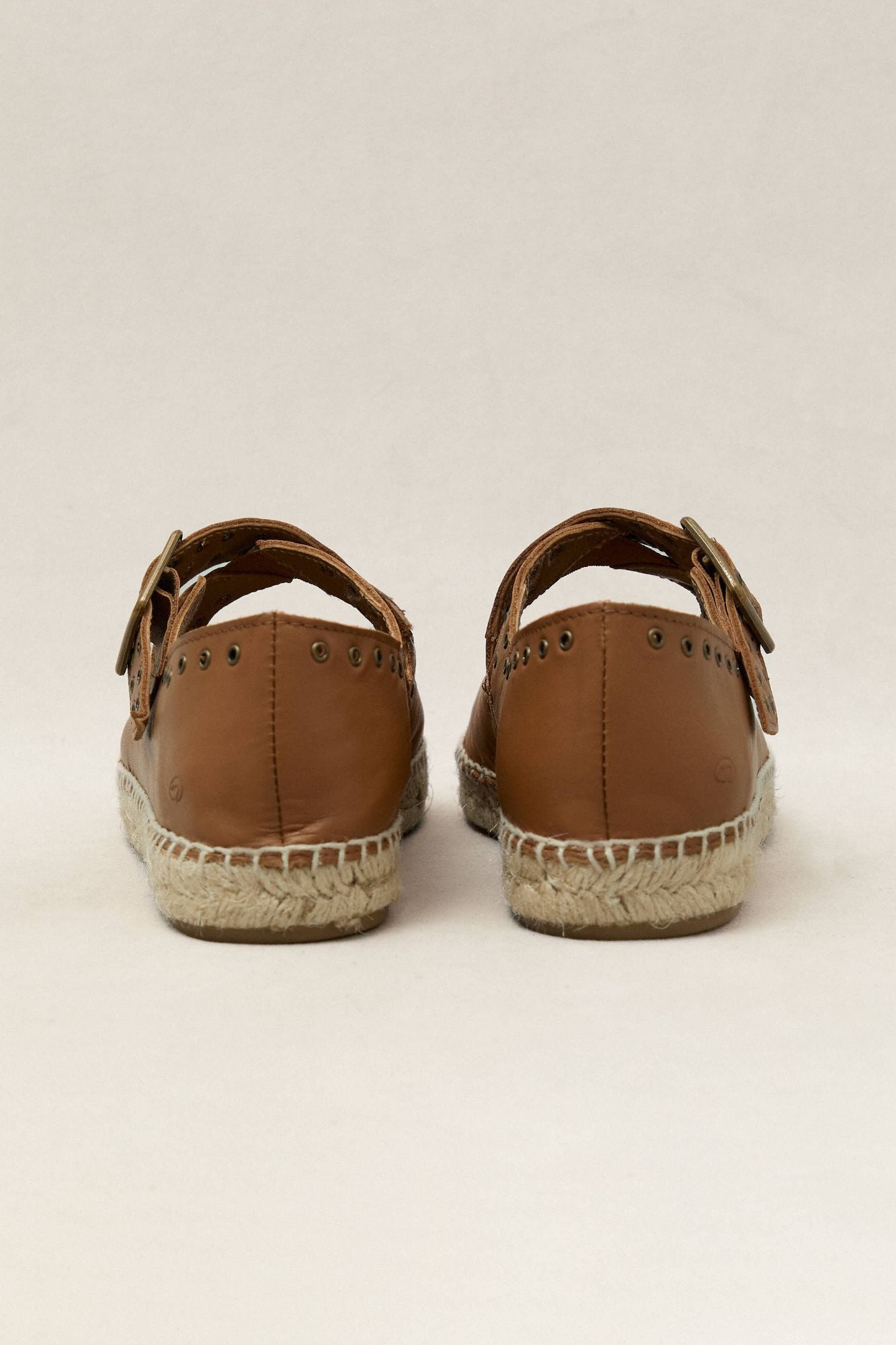 BAILARINA CRUZADA ALAIA TOSTADO