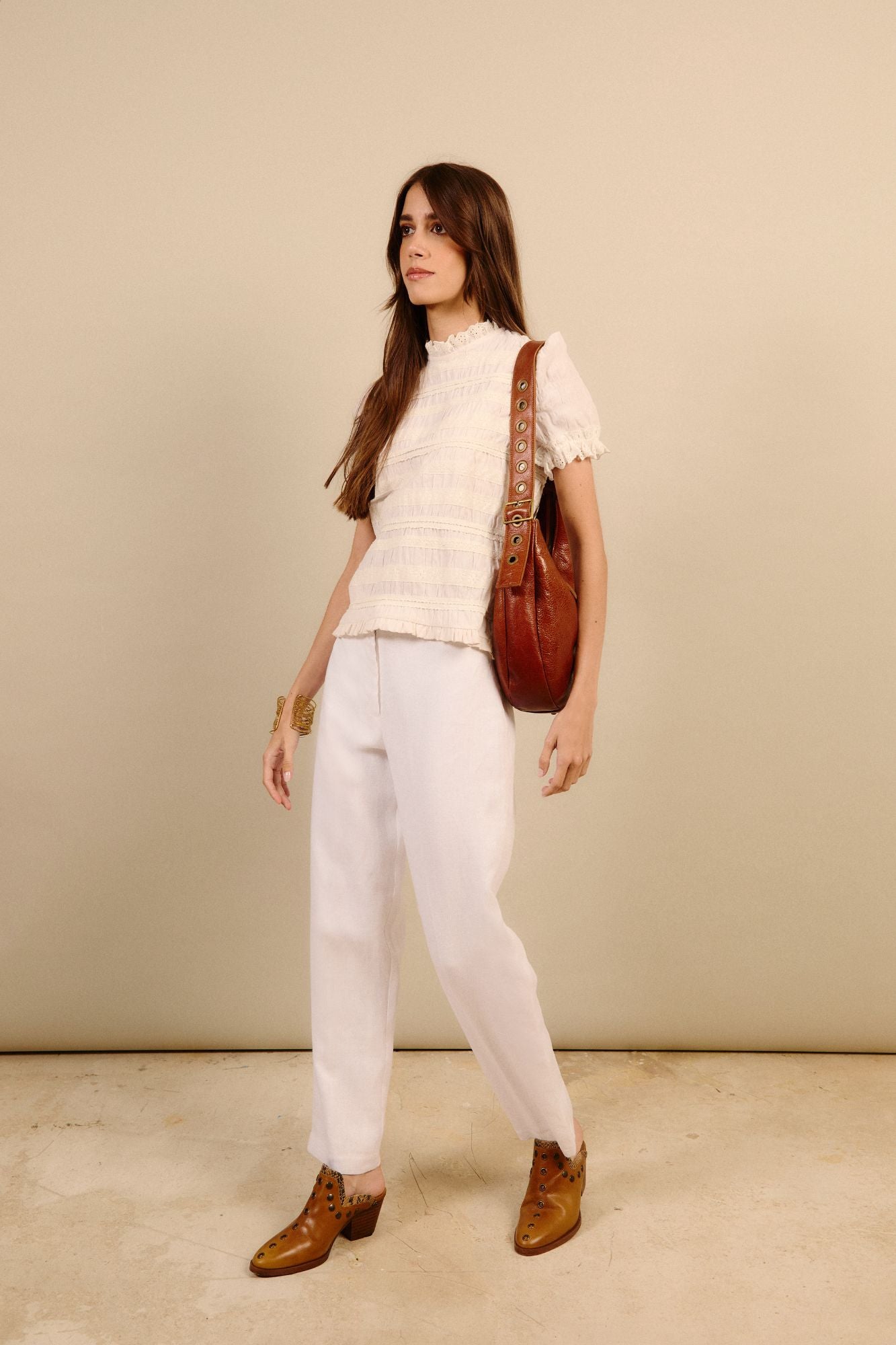 BLUSA DETALLES FRUNCIDA CRUDO