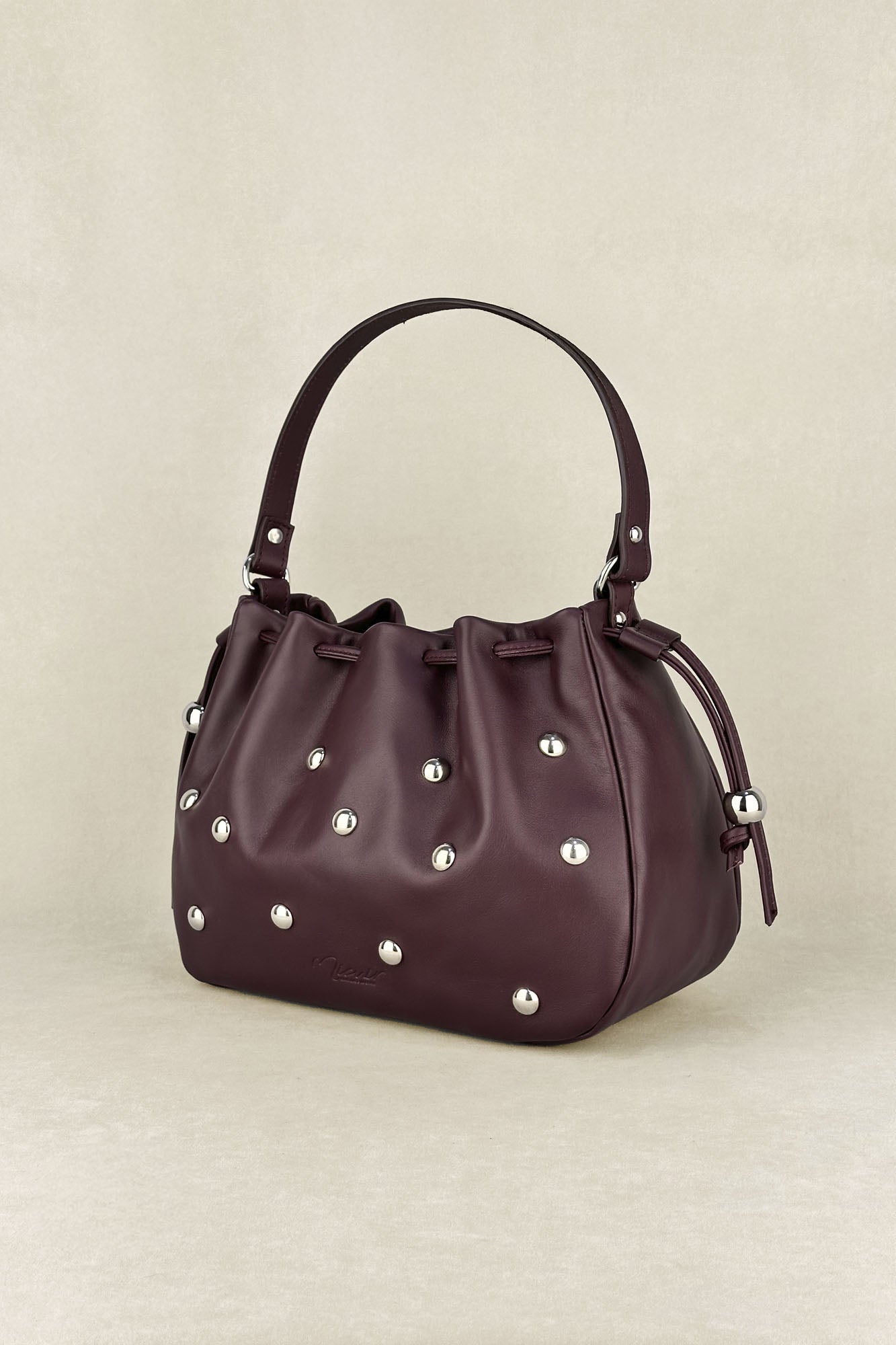 BOLSO BOMBONERA TACHAS BURDEOS