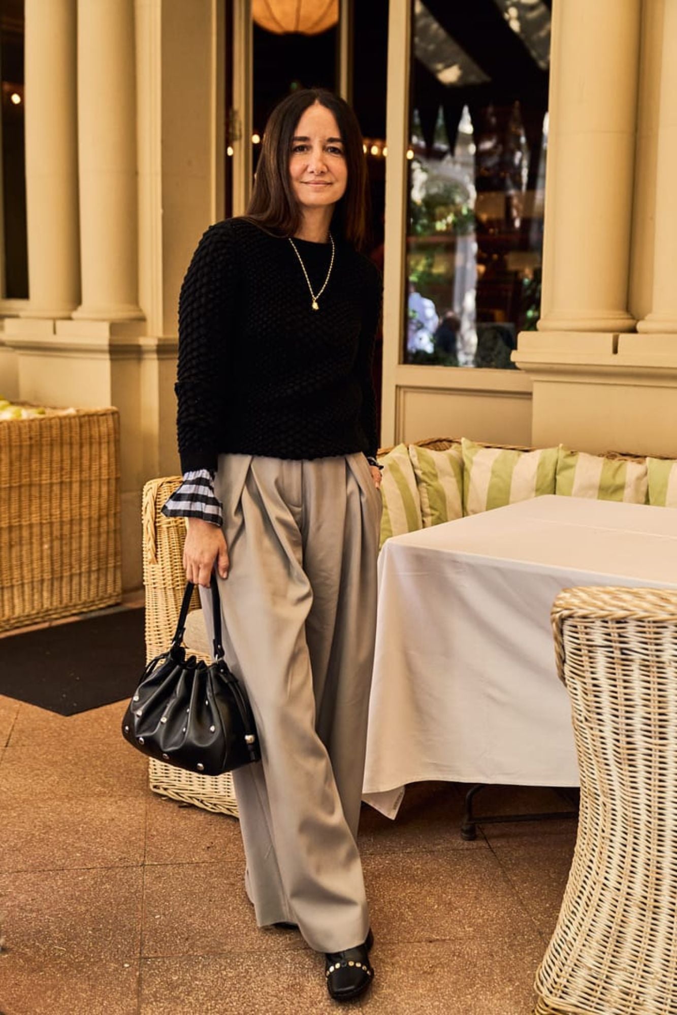 BOLSO BOMBONERA TACHAS NEGRO