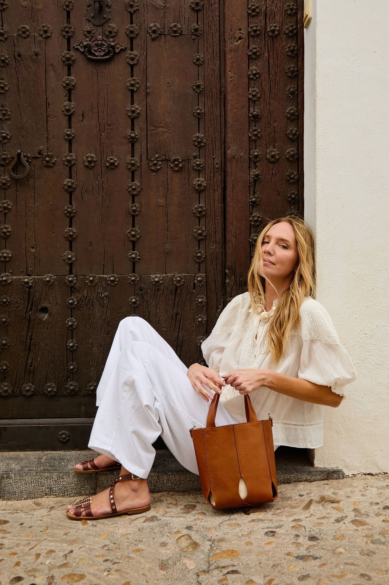 BOLSO BUCKET CALIZA CUERO