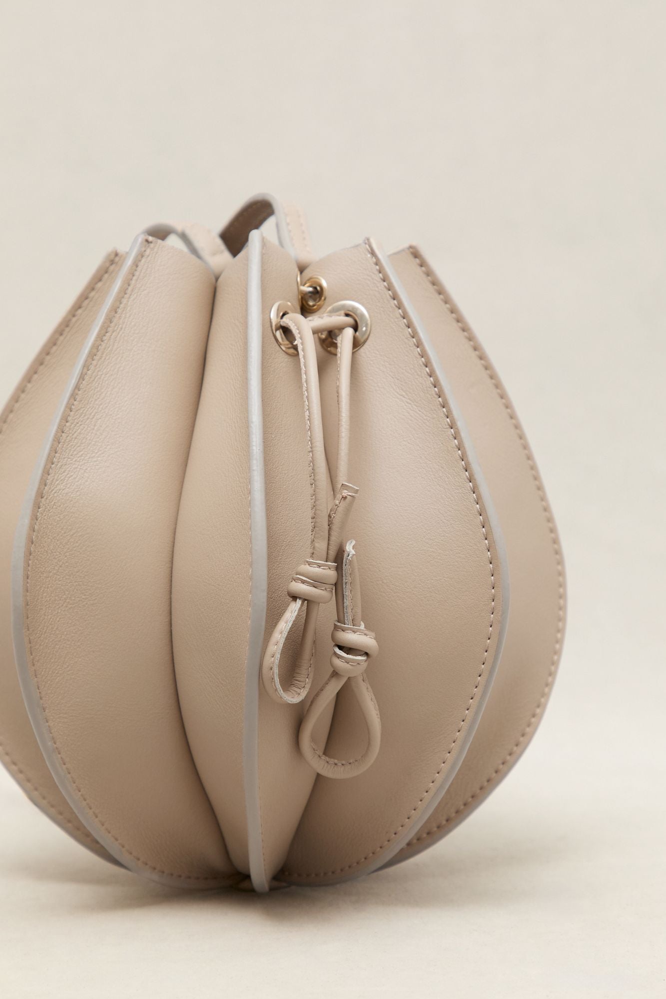 BOLSO DINSUM LATTE