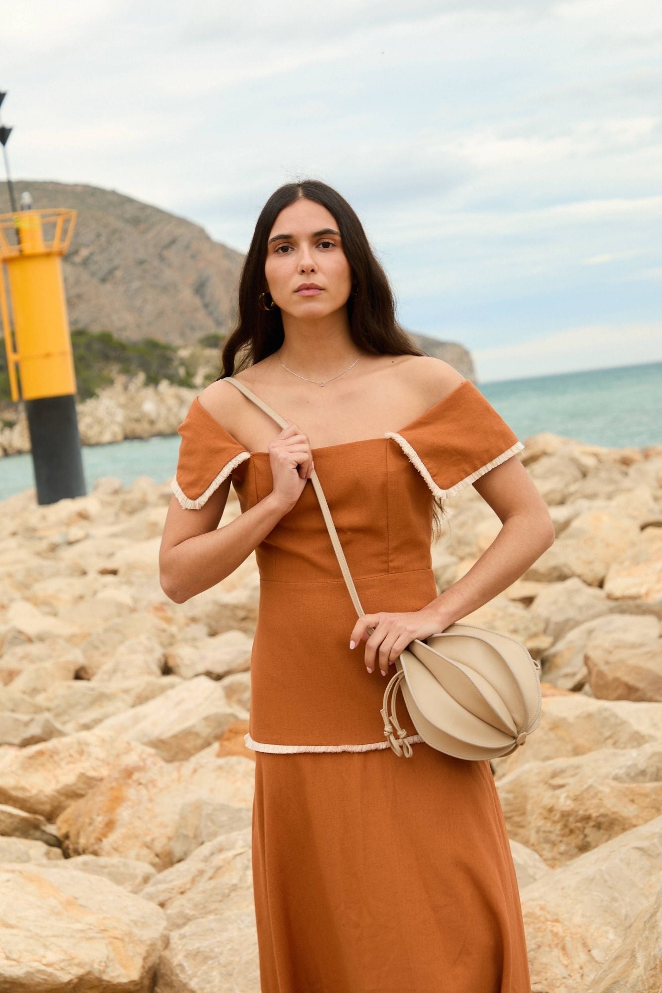 BOLSO DINSUM LATTE