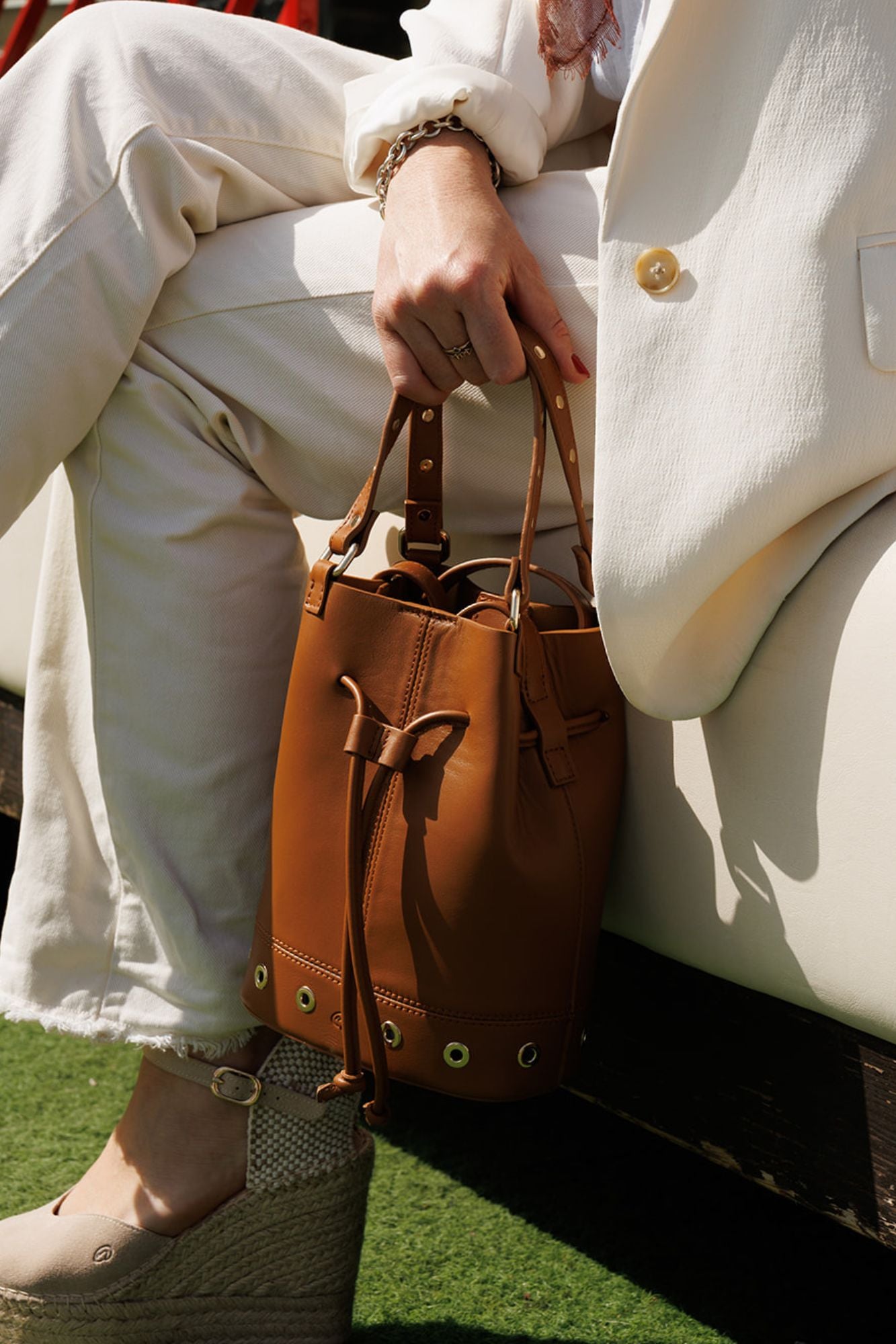BOLSO MINI BOMBONERA CUERO