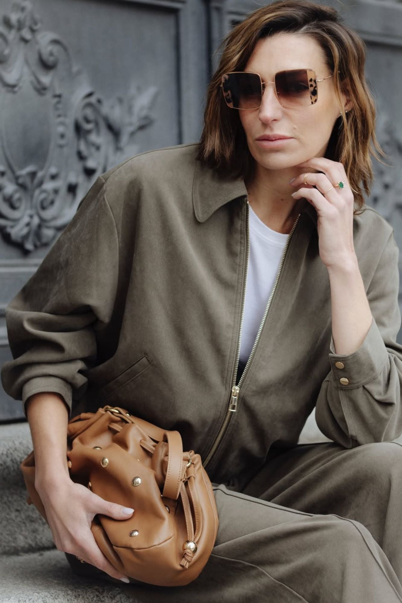 BOLSO BOMBONERA TACHAS CARAMELO