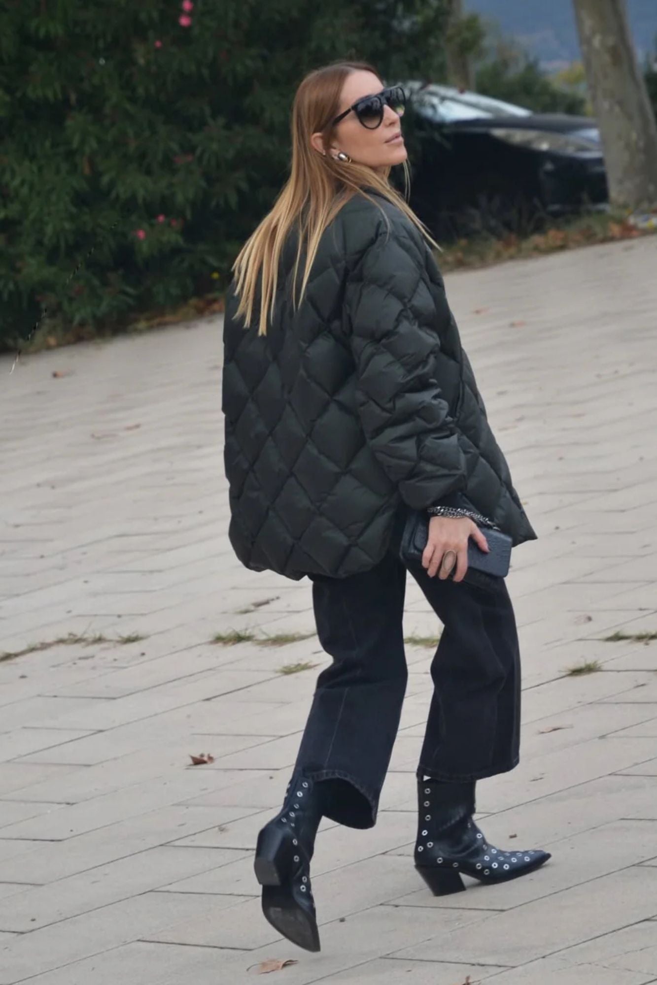 BOTA VELA EYELETS NEGRO 7CM