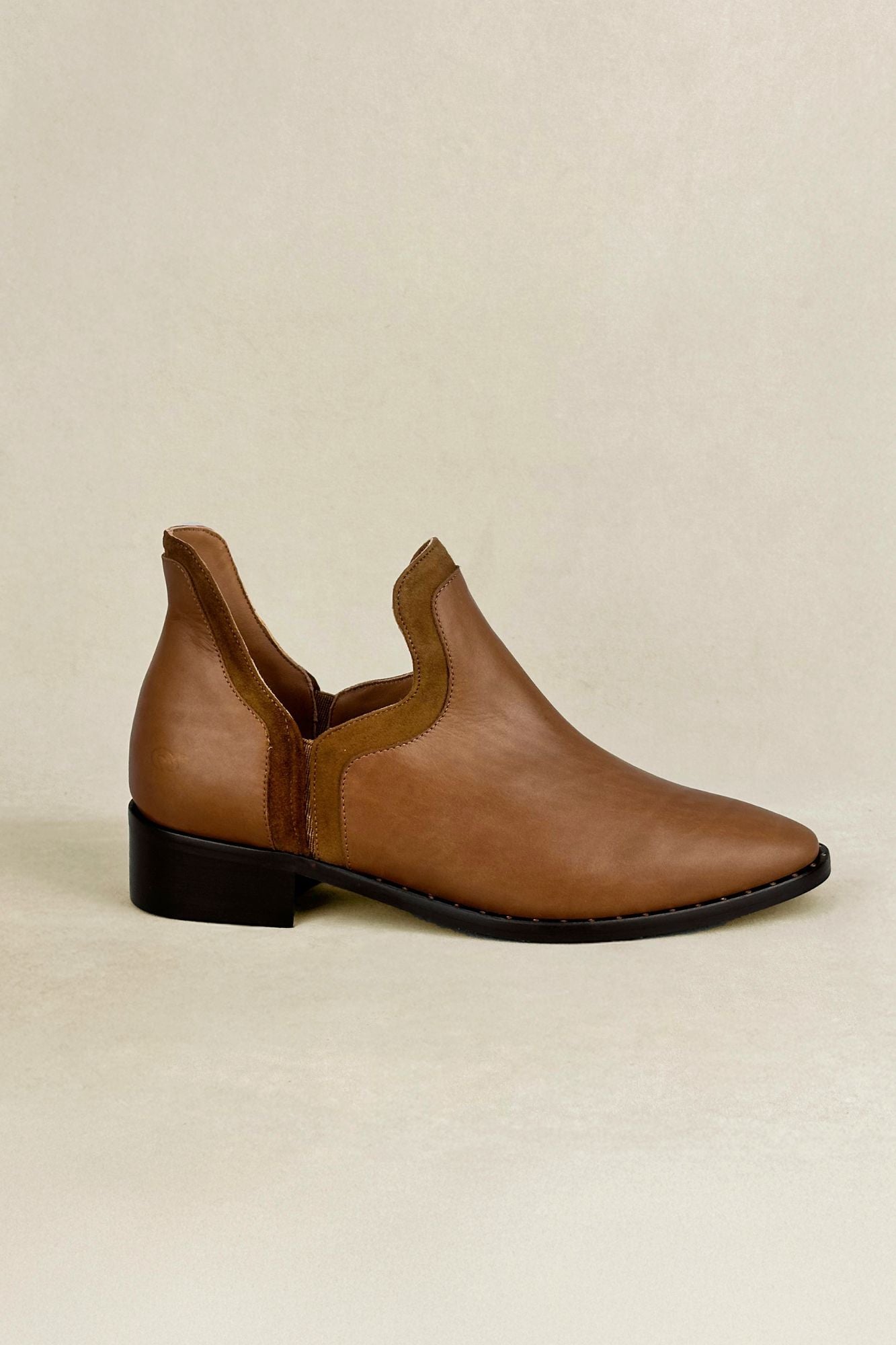 BOTIN SABELA MARRÓN 4CM