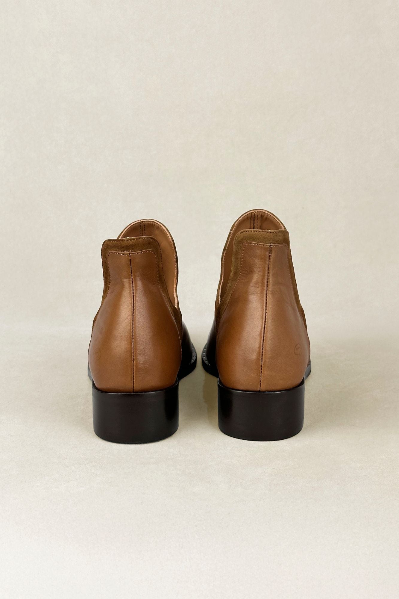 BOTIN SABELA MARRÓN 4CM