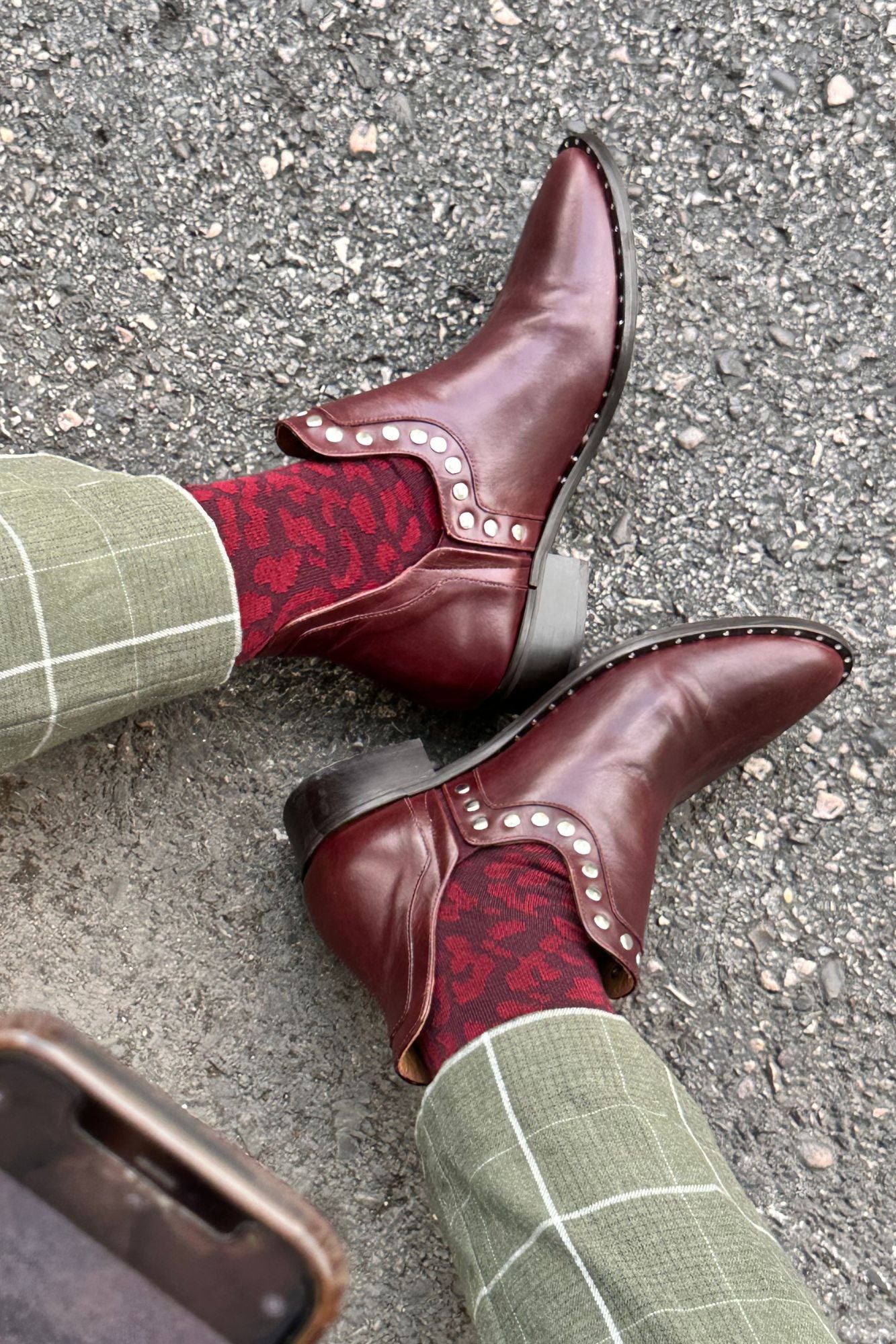 CALCETINES LEOPARDO BURDEOS