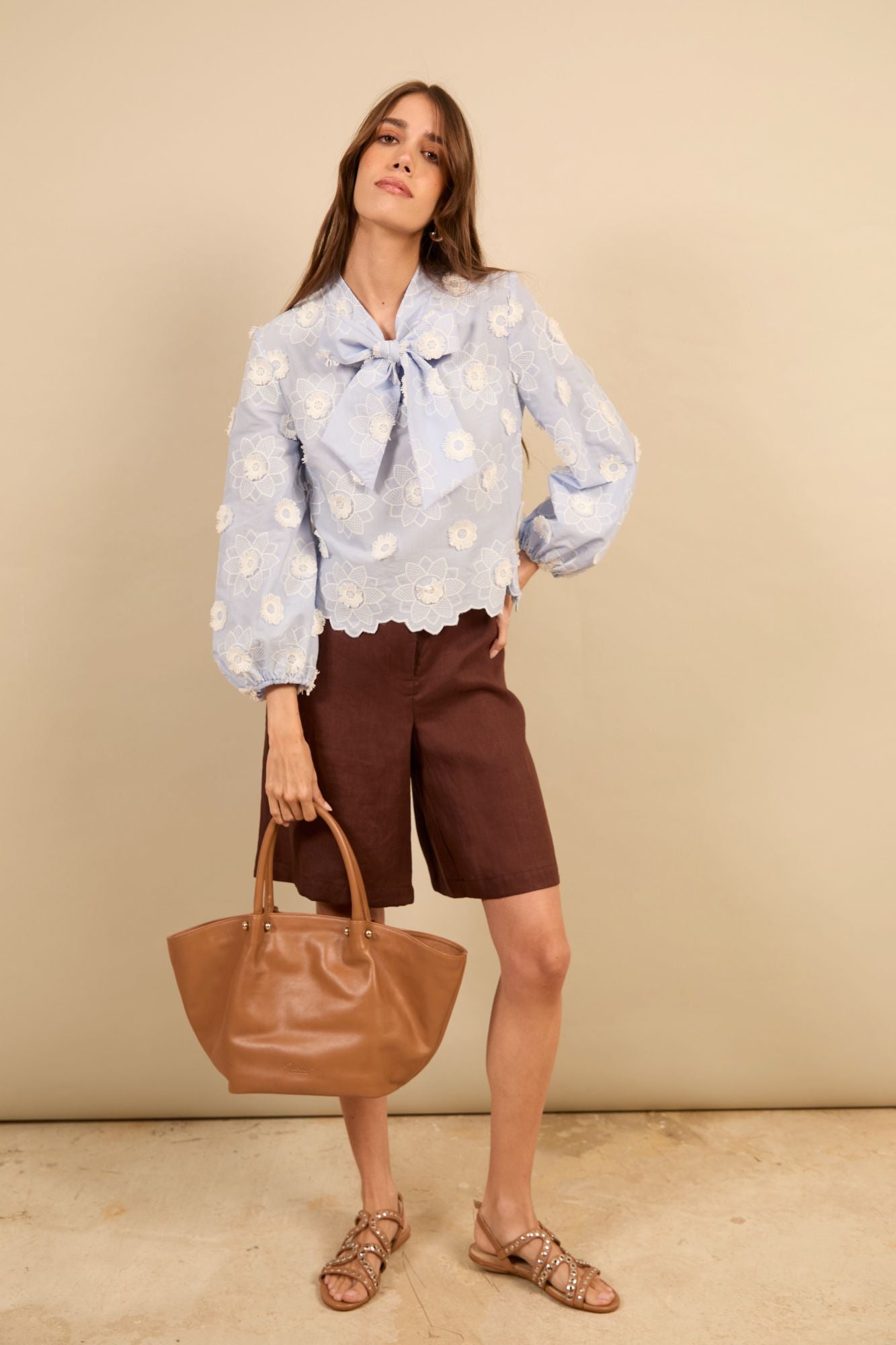 CAMISA BORDADO FLORES AZUL