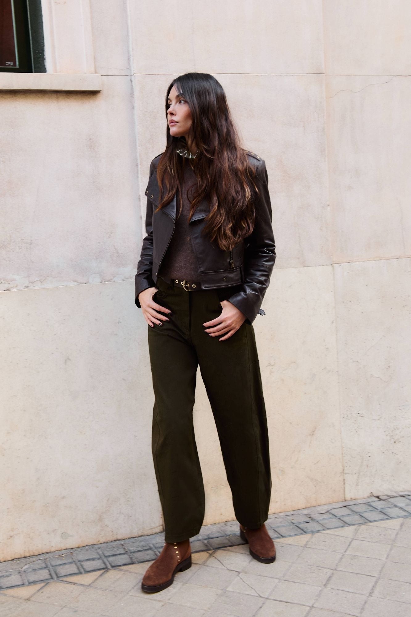 VESTE DE MOTARDE À CLOUS EN CHOCOLAT