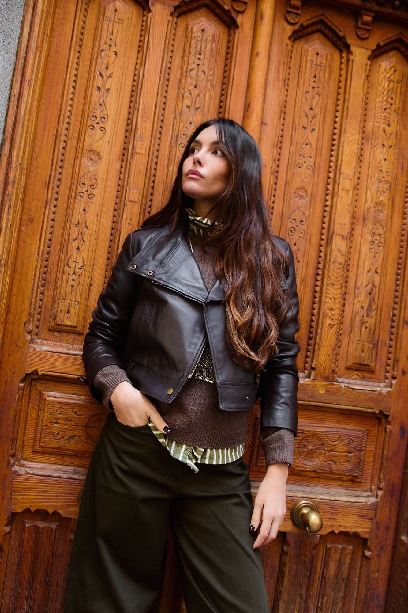 VESTE DE MOTARDE À CLOUS EN CHOCOLAT