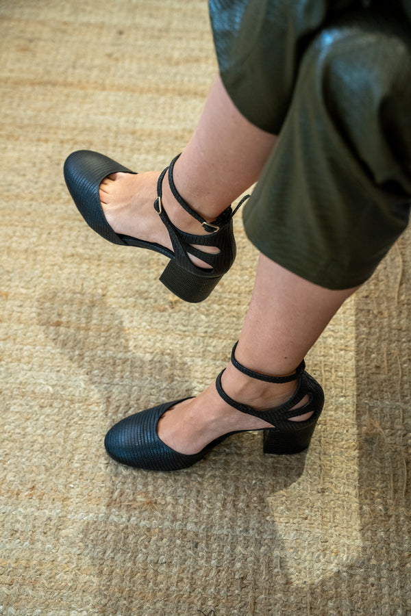 MARÍA SALÓN NEGRO  7CM