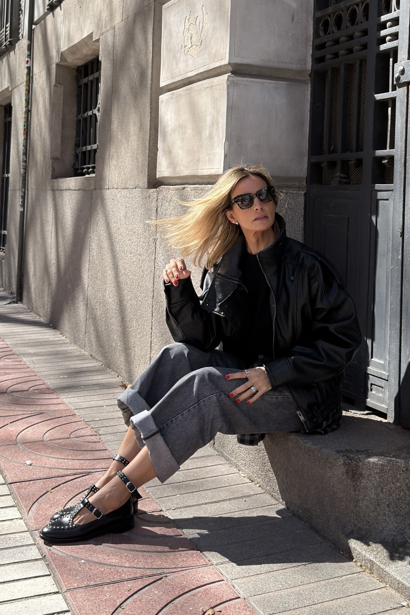 MOCASIN T-BAR TACHAS NEGRO