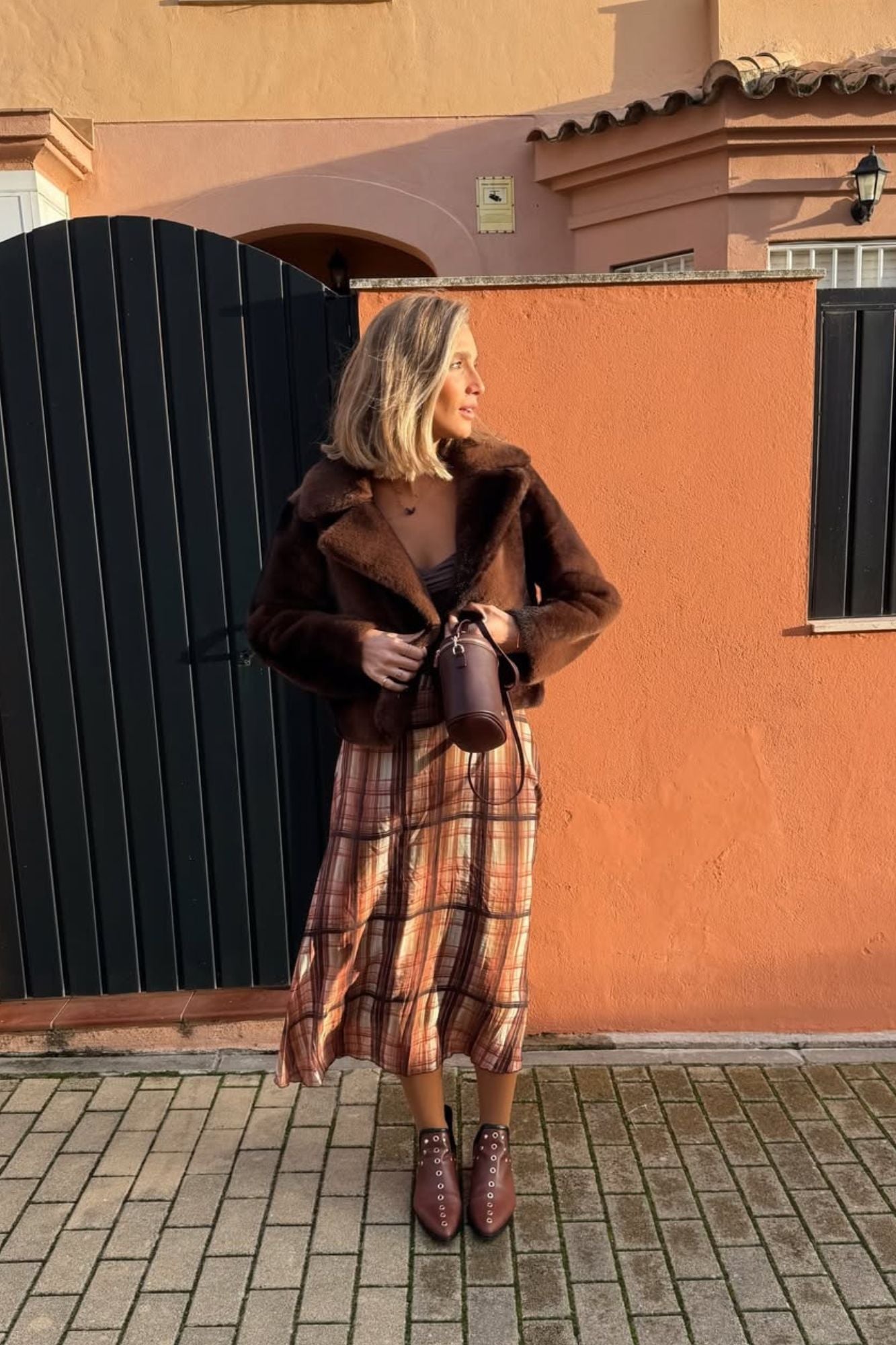 PUNKY BOOTS HAZELNUT GOLD STUDS 4CM 