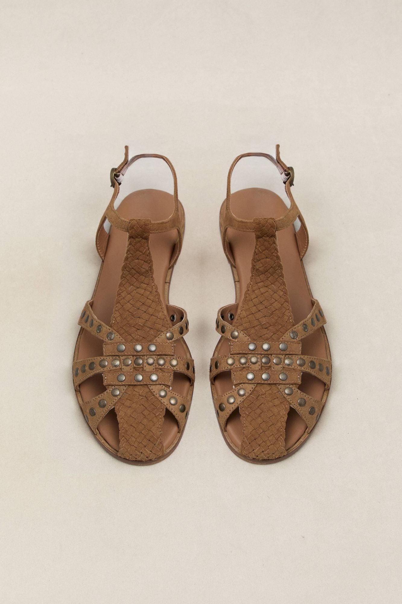 SANDALIA CANGREJERA JAIRA ANTE CARAMELO