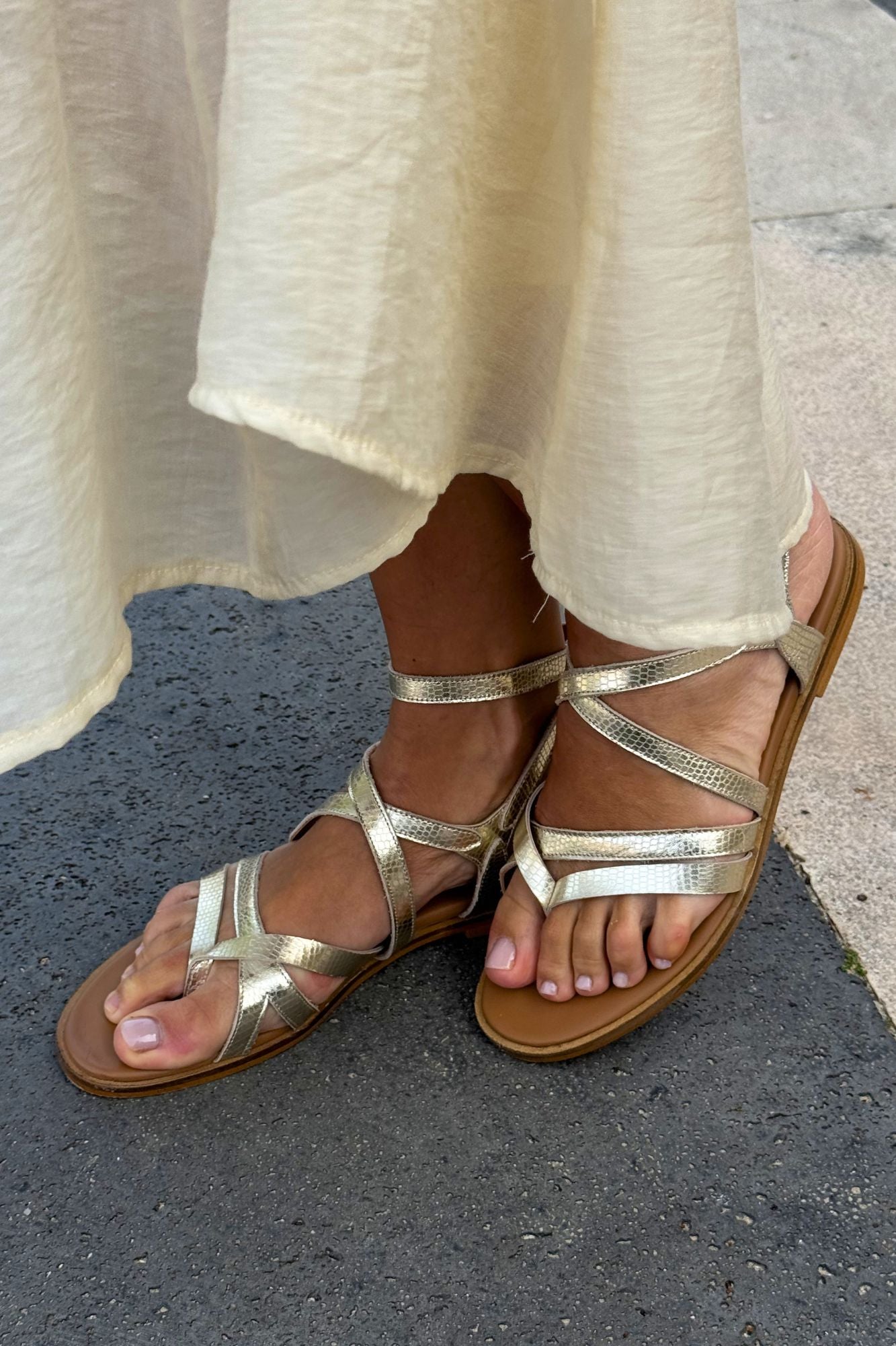 SANDALIA CASSIANA DORADA