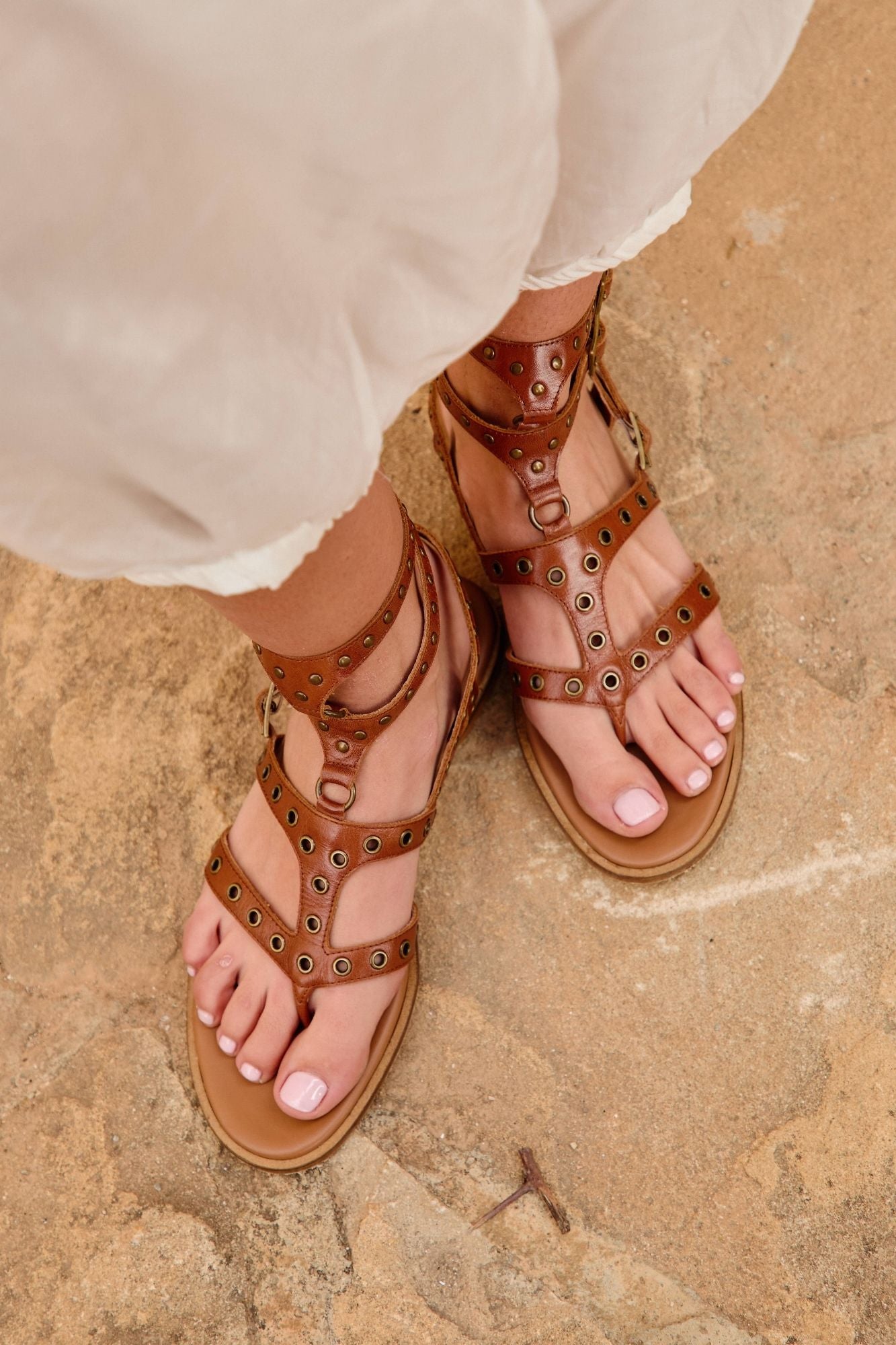 SANDALIA CIRA CARAMELO