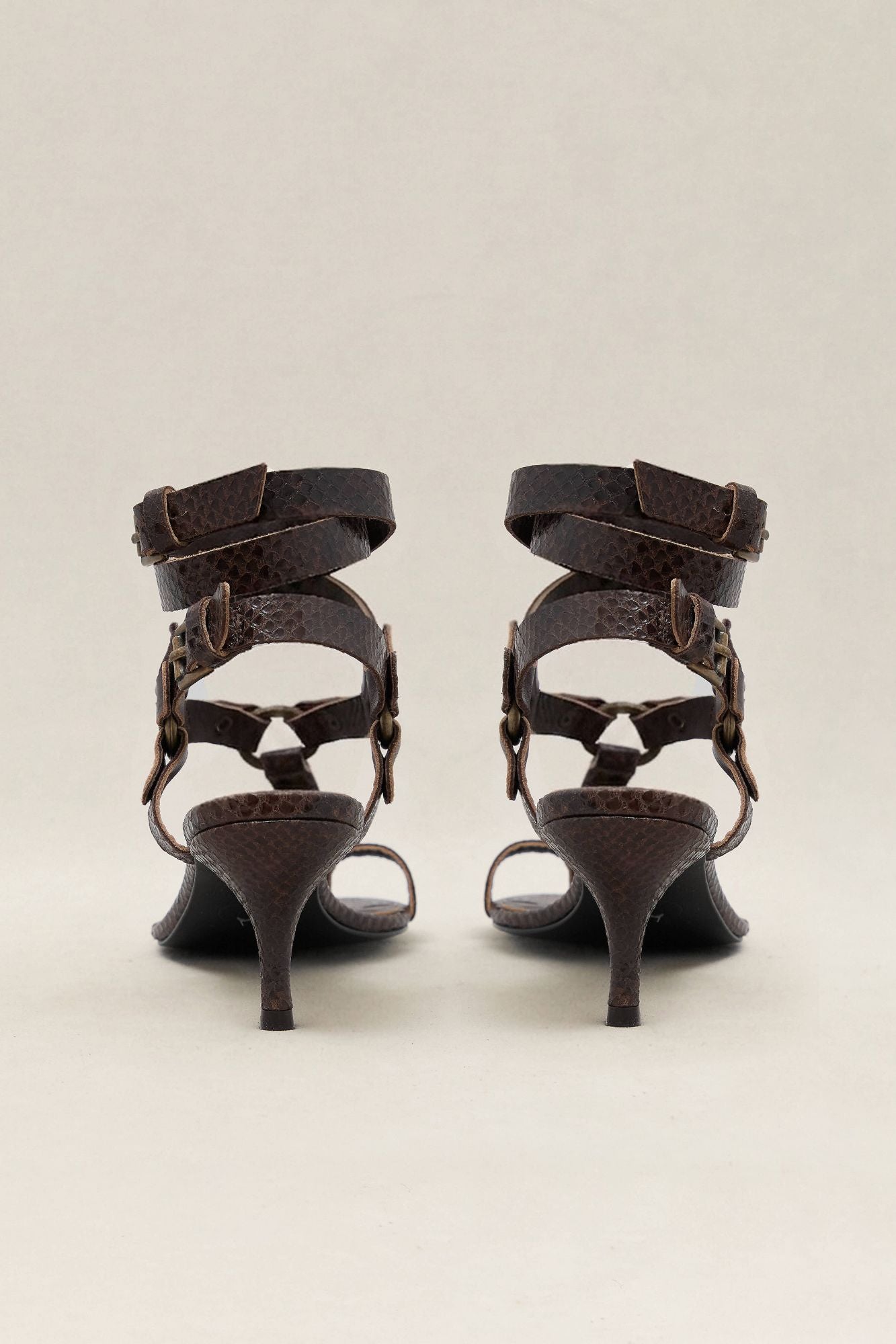 SANDALIA ESCLAVAS KITTEN SNAKE CHOCOLATE 7CM