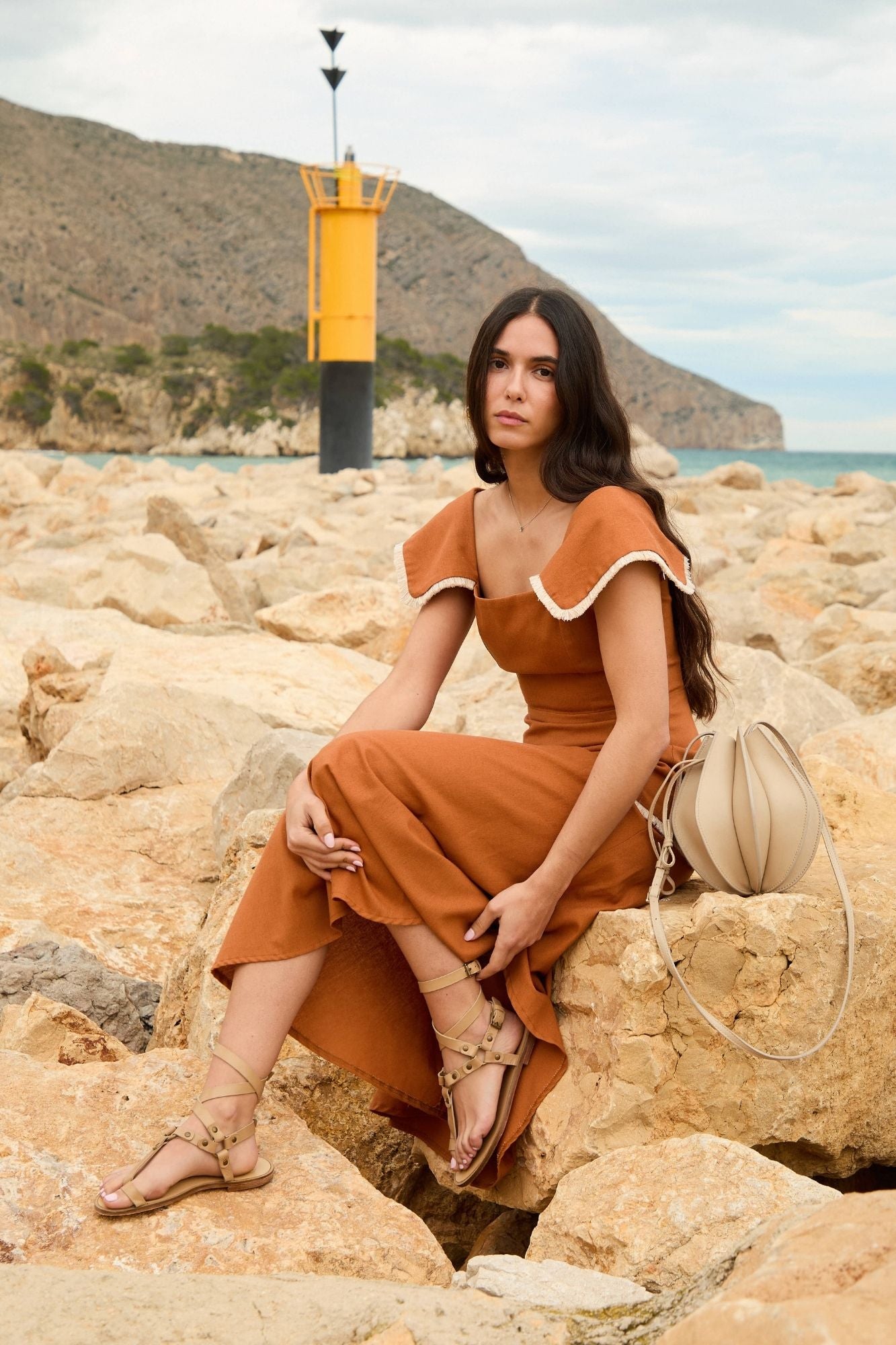 NUDE SLAVE SANDAL