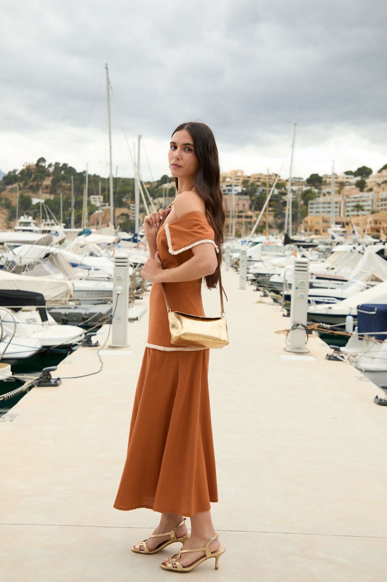 SANDALIA GADEA PETIT GRABADO ORO 5.5CM