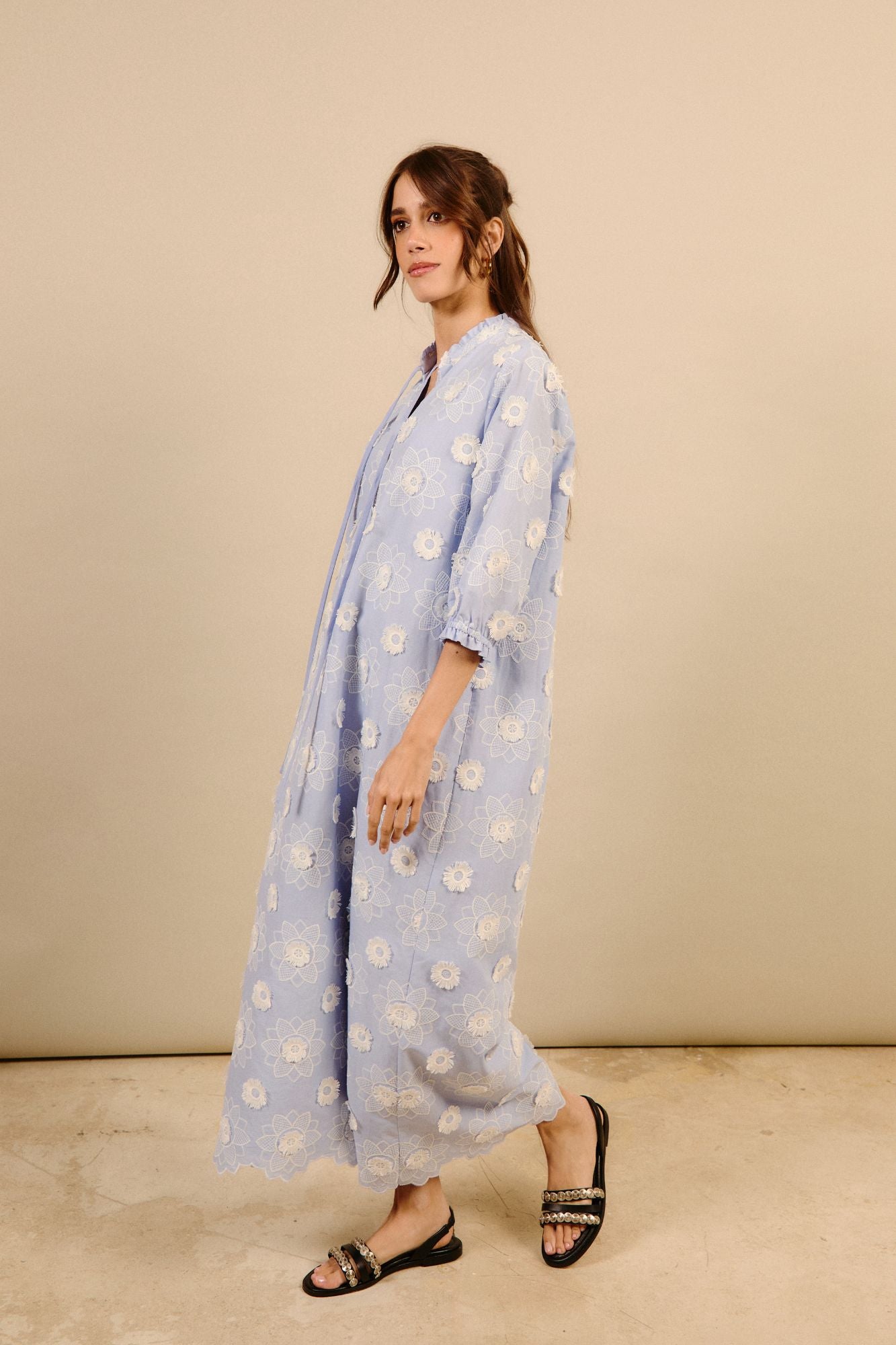 VESTIDO FLORES BORDADO AZUL