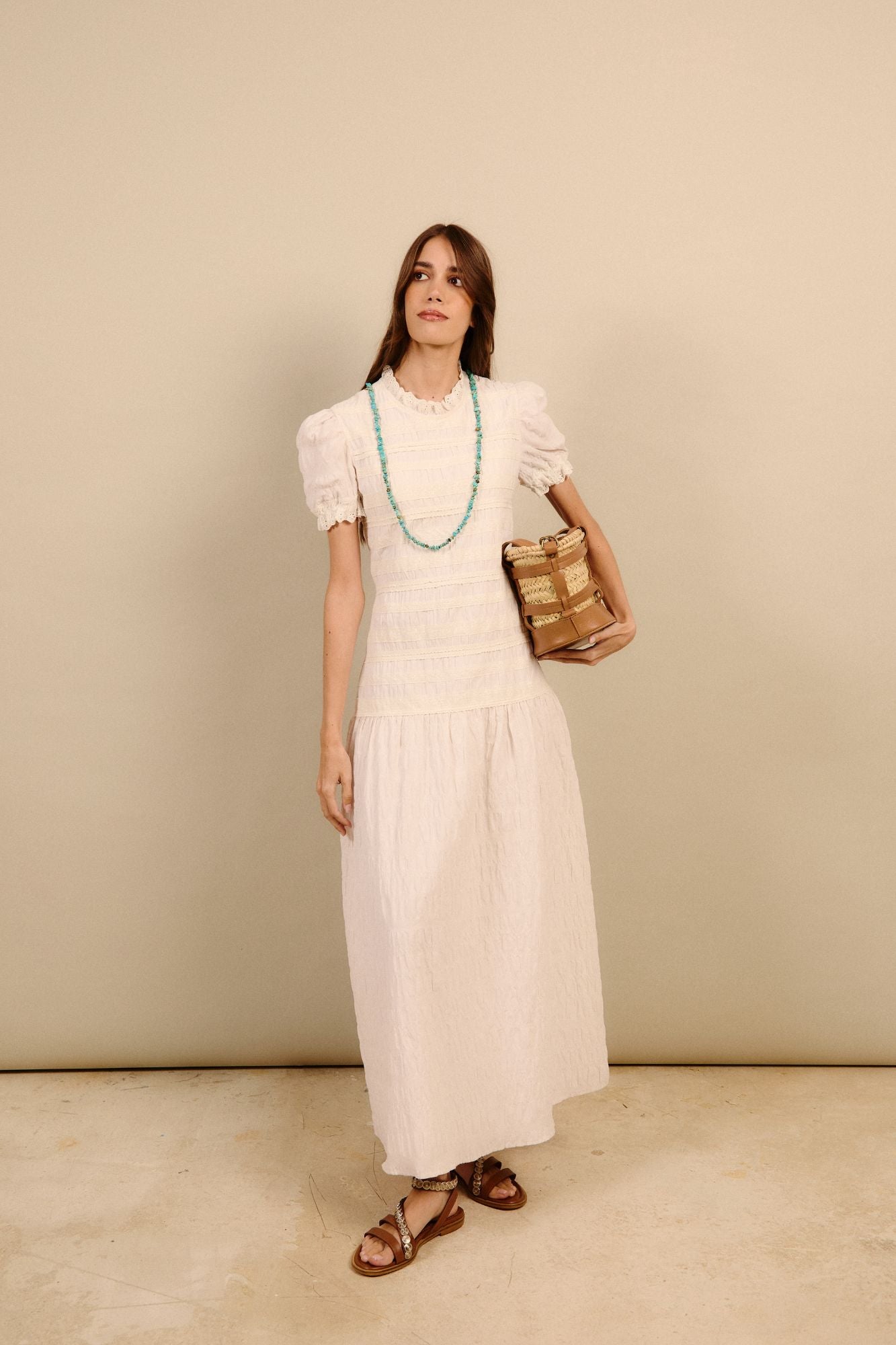 VESTIDO DETALLES FRUNCIDO CRUDO