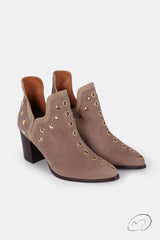 PUNKY BOOTS ANTE BEIGE CON TACÓN TACHAS ORO 7CM