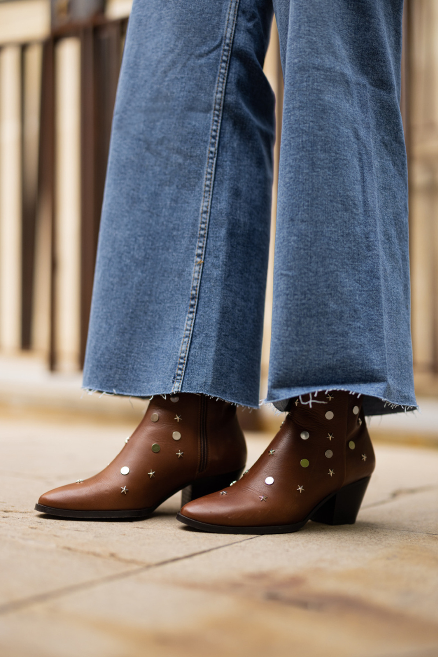 MATILDA STARS BOOTS CUERO TACHAS PLATA 6CM